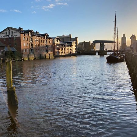 Simmerdeis Am Hafen Husum  Exterior foto